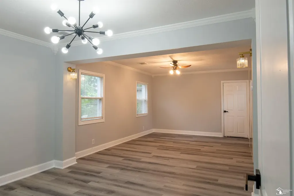 6854 Fenton Street Dearborn Heights City MI 48127