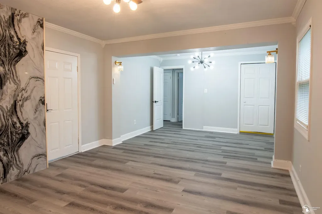 6854 Fenton Street Dearborn Heights City MI 48127
