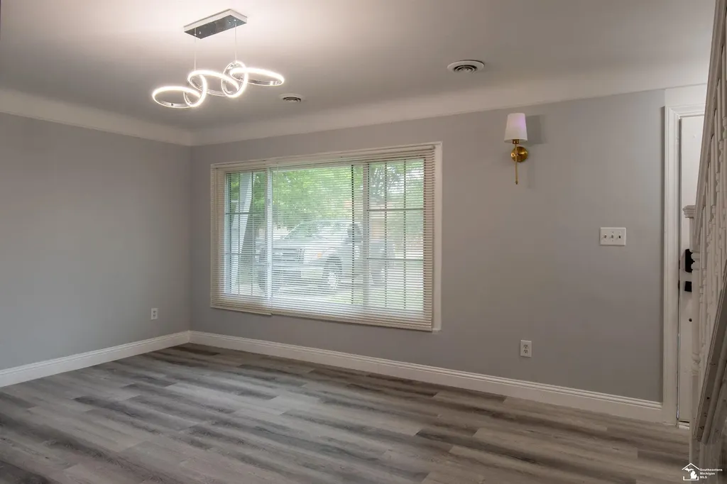 6854 Fenton Street Dearborn Heights City MI 48127