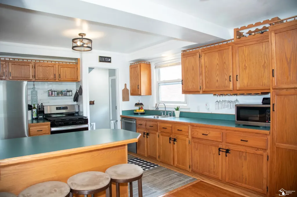 9706 Sterling Avenue Allen Park City MI 48101