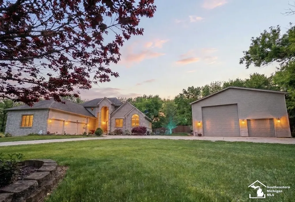 52881 Rico Court Lyon Charter Township MI 48393