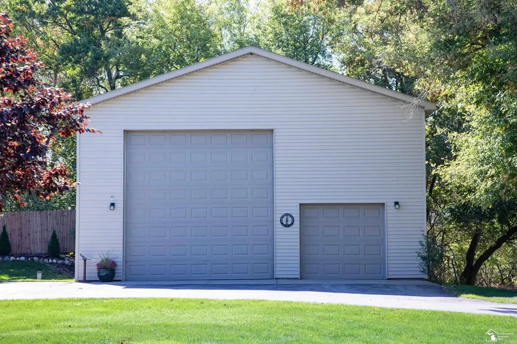 52881 Rico Court Lyon Charter Township MI 48393