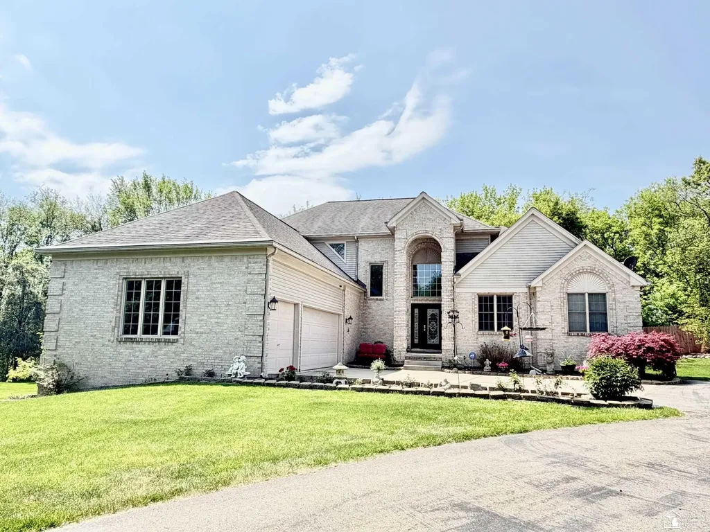 52881 Rico Court Lyon Charter Township MI 48393