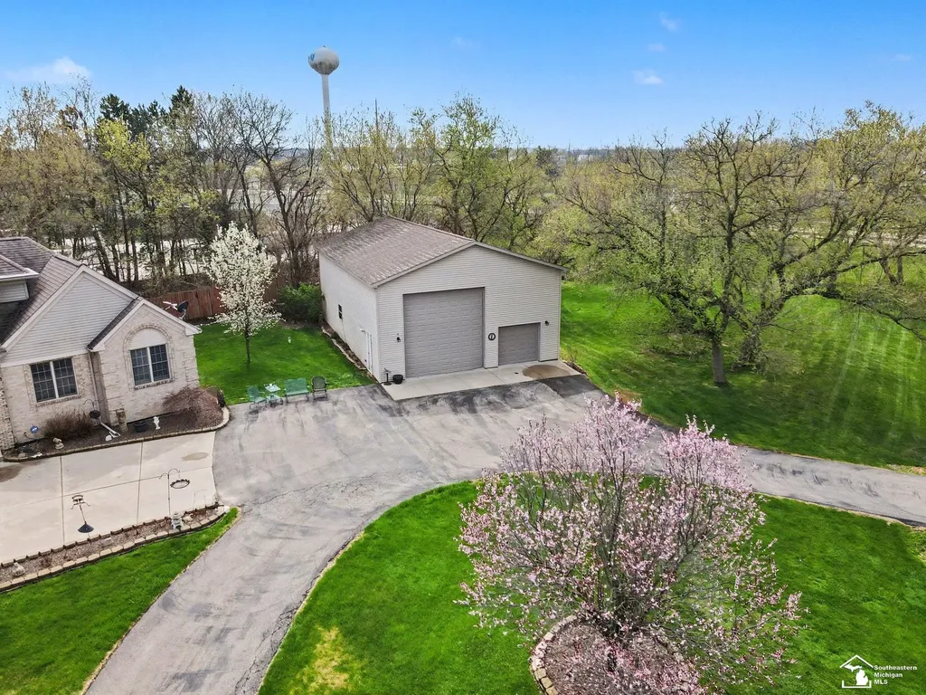 52881 Rico Court Lyon Charter Township MI 48393