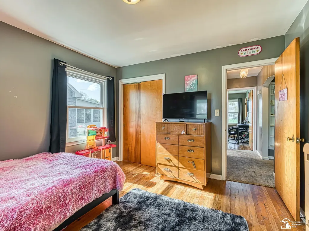 318 E Grove Street Monroe City MI 48162