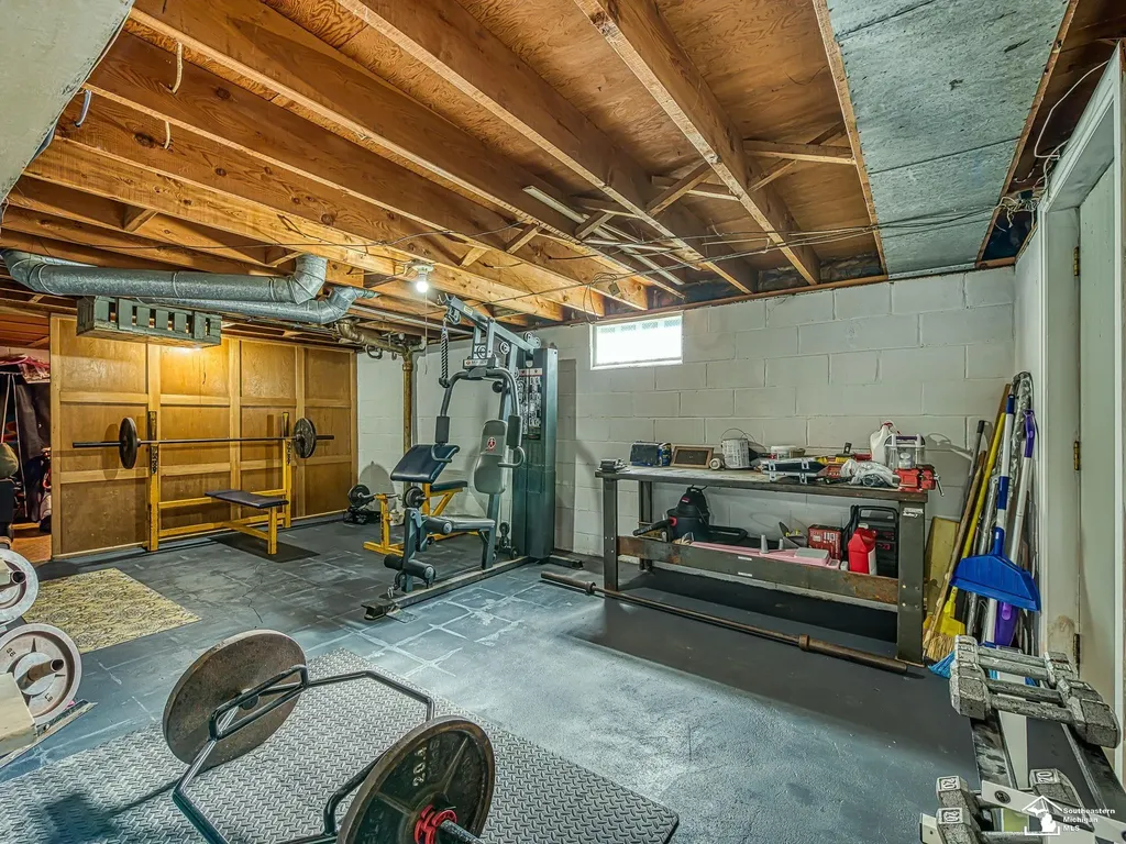 318 E Grove Street Monroe City MI 48162