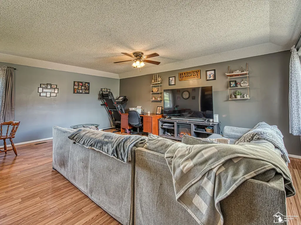 318 E Grove Street Monroe City MI 48162