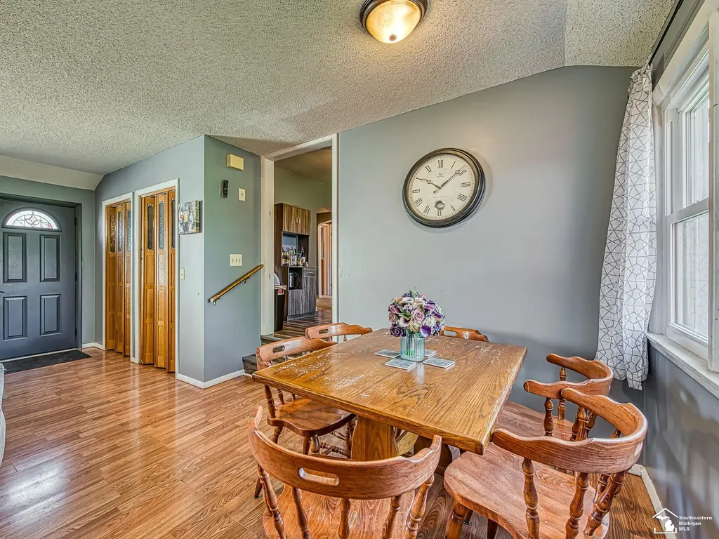 318 E Grove Street Monroe City MI 48162