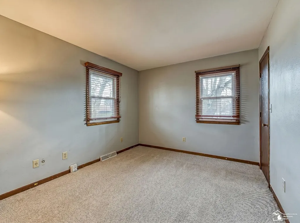 1060 Hollywood Drive Monroe City MI 48162