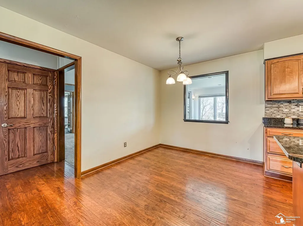 1060 Hollywood Drive Monroe City MI 48162