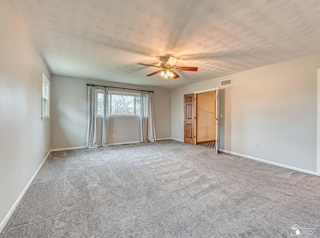 1060 Hollywood Drive Monroe City MI 48162