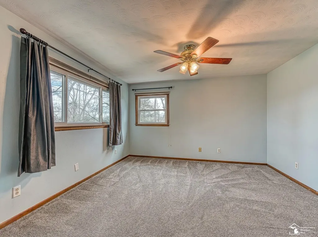 1060 Hollywood Drive Monroe City MI 48162