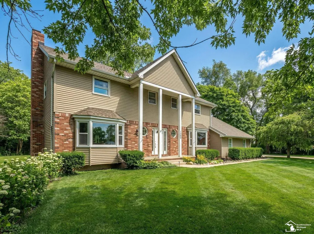 1060 Hollywood Drive Monroe City MI 48162