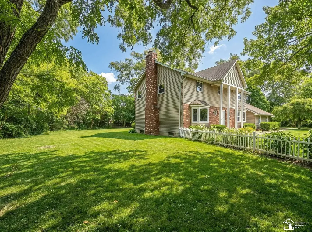 1060 Hollywood Drive Monroe City MI 48162