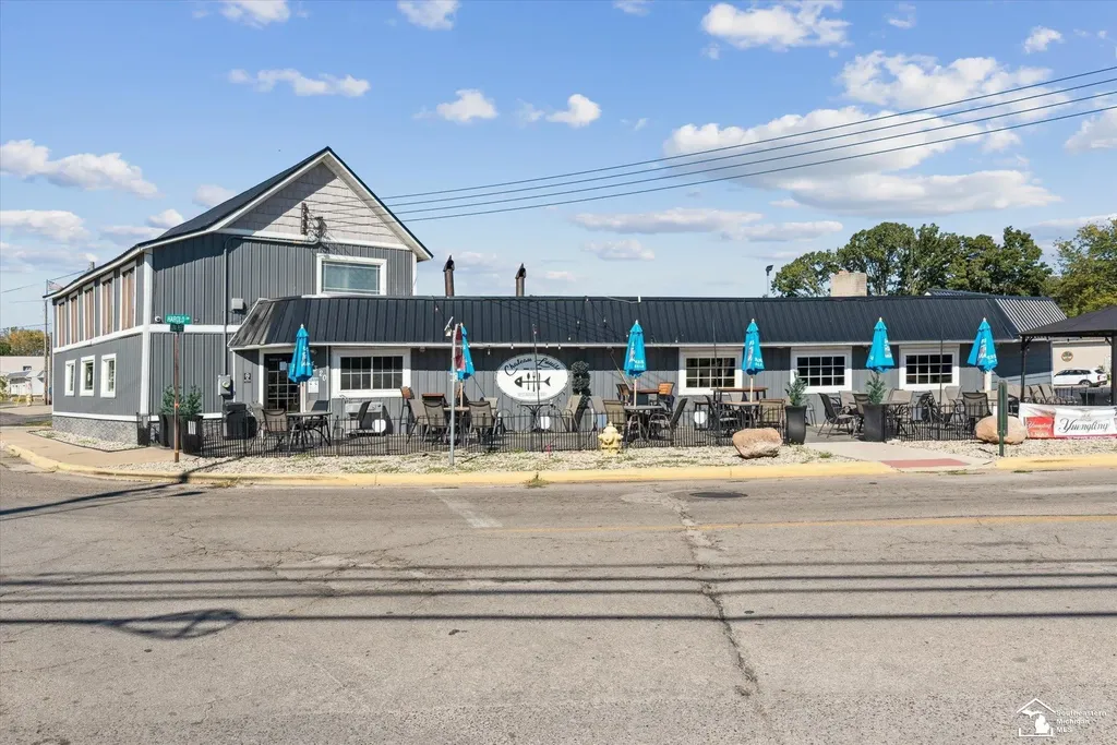 216 Beachwalk Trail Luna Pier City MI 48157