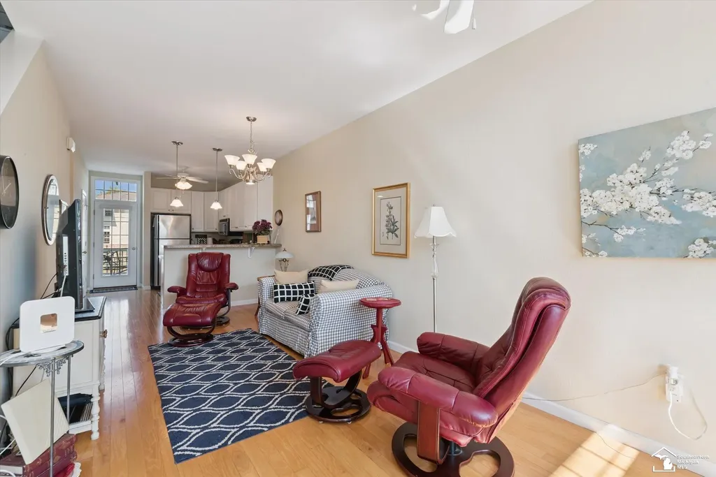 216 Beachwalk Trail Luna Pier City MI 48157