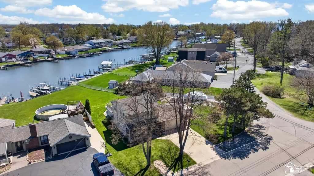 30189 Pointe Drive Gibraltar City MI 48173