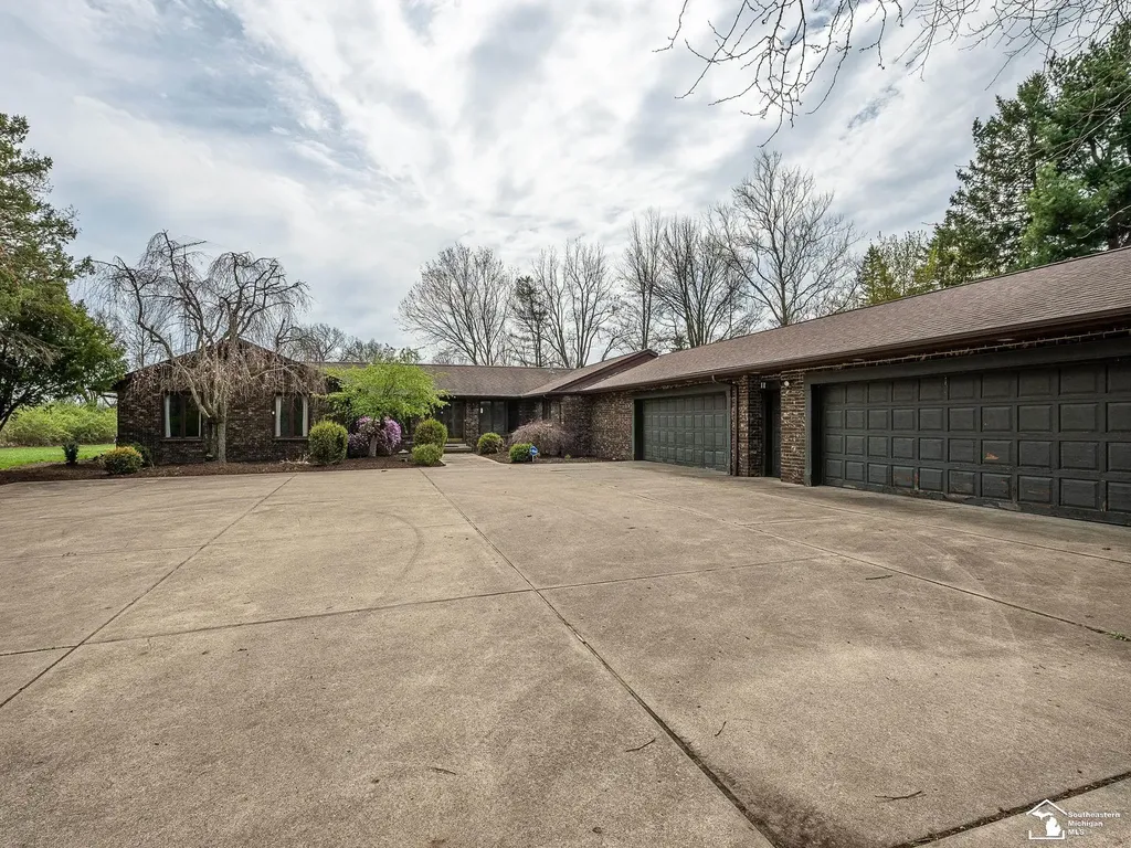 3455 W Albain Road Monroe Charter Township MI 48161