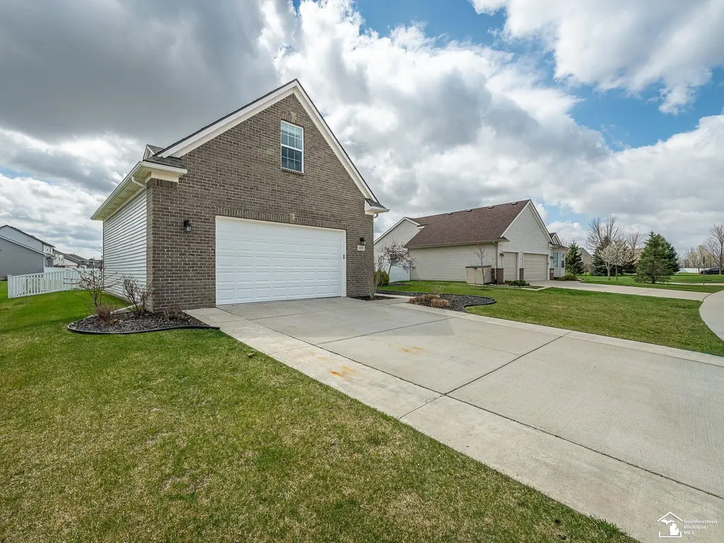 691 Foxworth Street Dundee Village MI 48131
