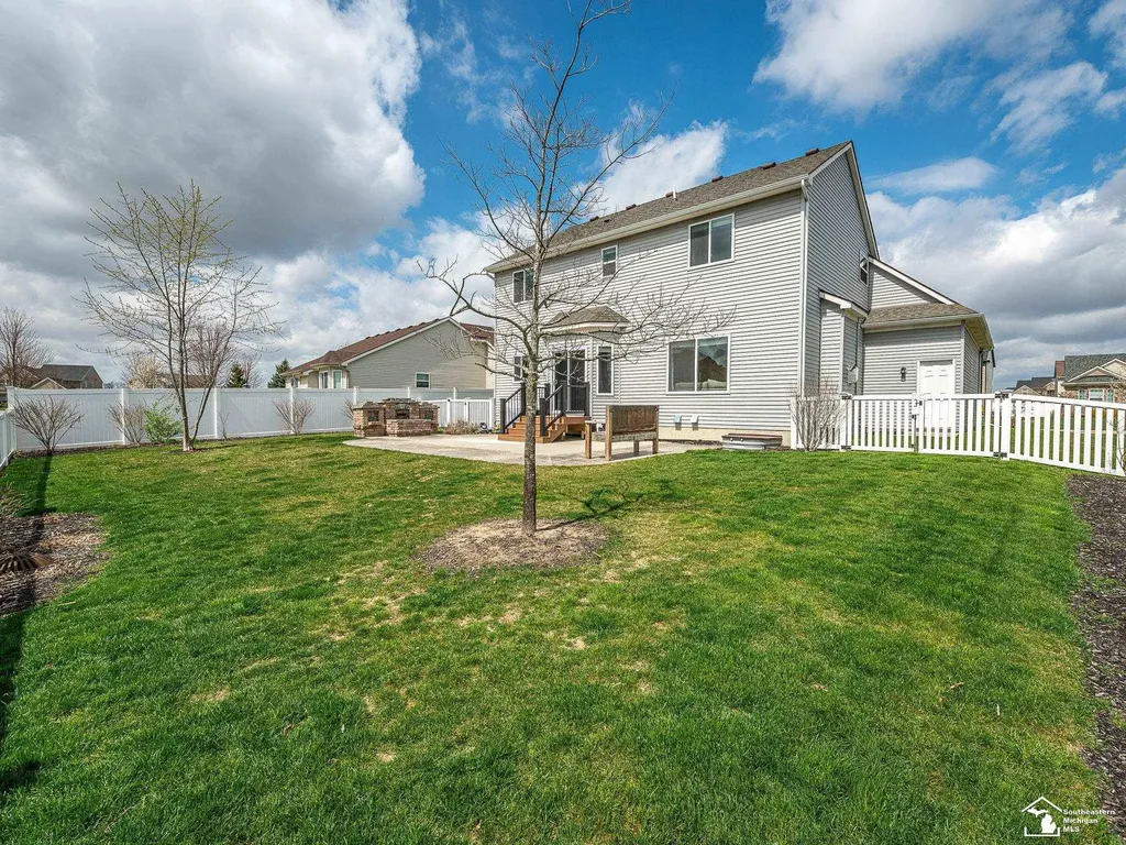 691 Foxworth Street Dundee Village MI 48131