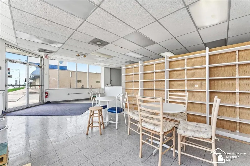 4036 Fort Street Lincoln Park City MI 48146