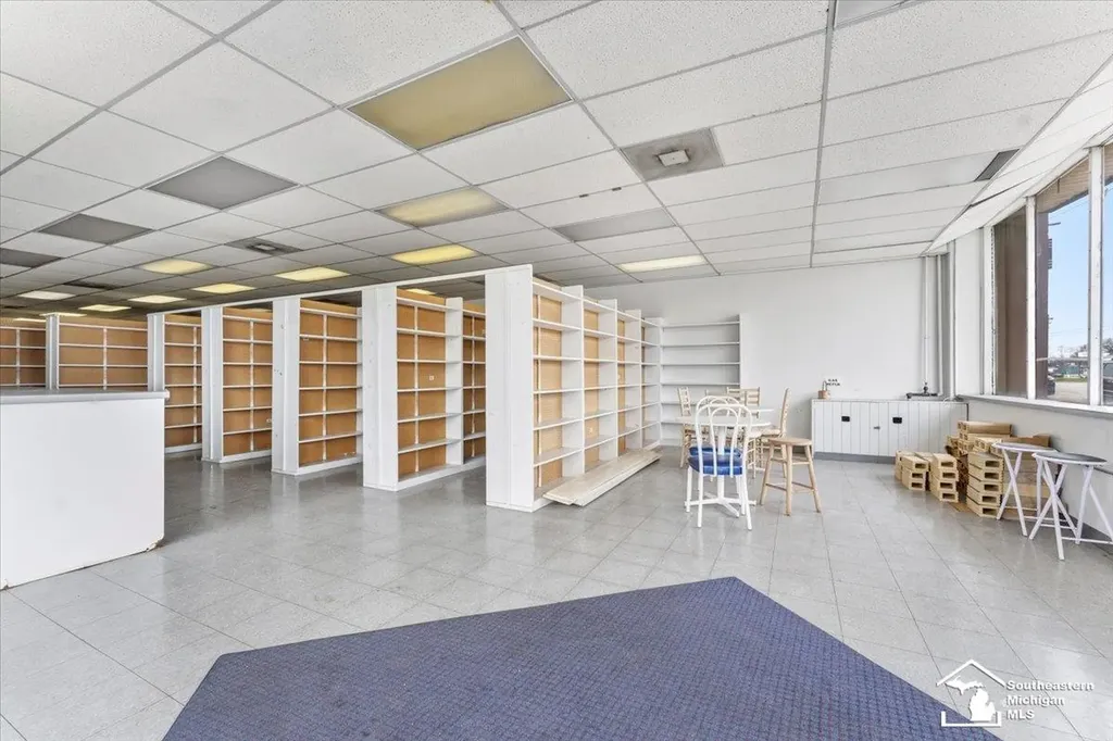 4036 Fort Street Lincoln Park City MI 48146