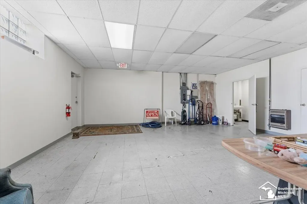 4036 Fort Street Lincoln Park City MI 48146
