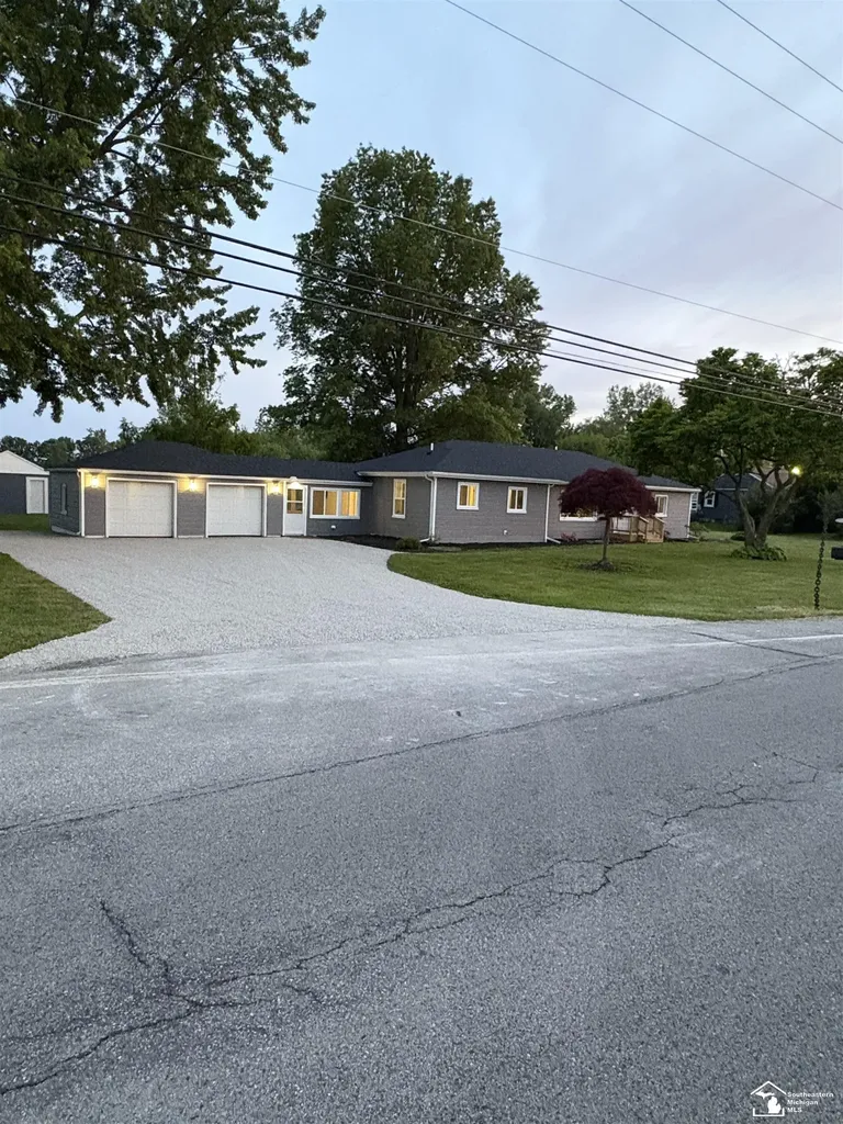 163 E Sterns Road Bedford Township MI 48182