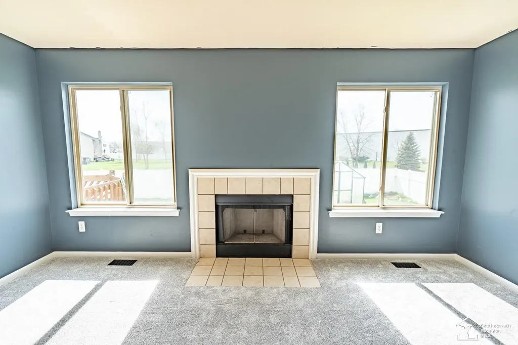 203 Dundee Ridge Drive Dundee Village MI 48131