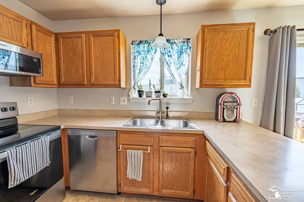 203 Dundee Ridge Drive Dundee Village MI 48131