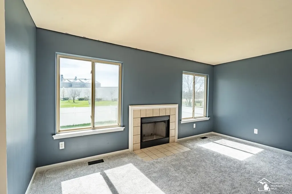 203 Dundee Ridge Drive Dundee Village MI 48131