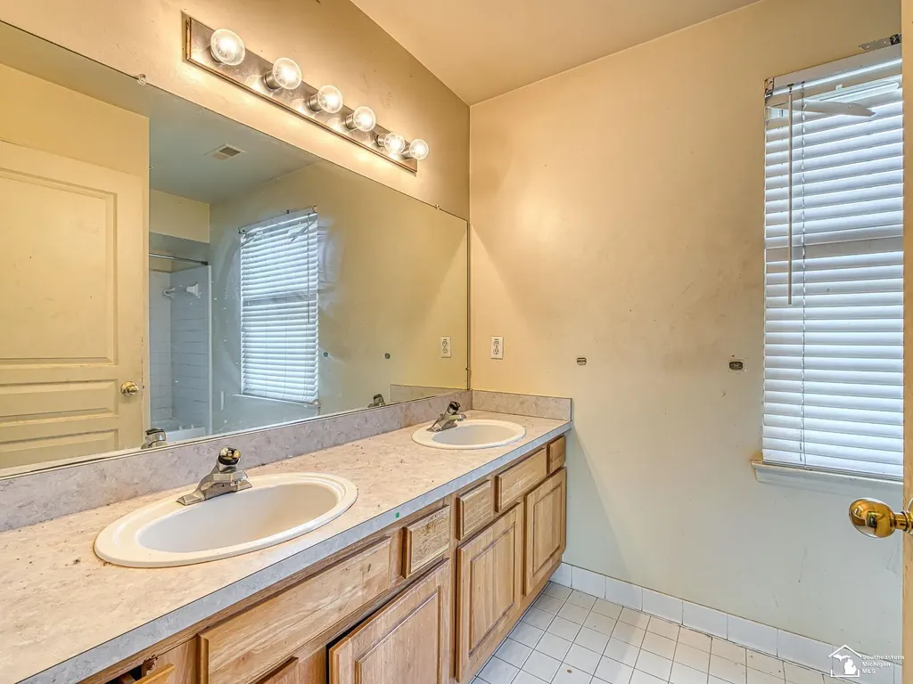 9676 Landsdowne Lane Ypsilanti Charter Township MI 48197