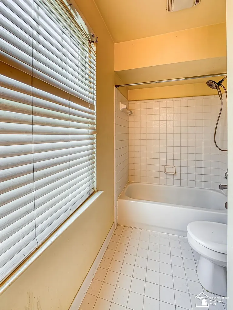 9676 Landsdowne Lane Ypsilanti Charter Township MI 48197