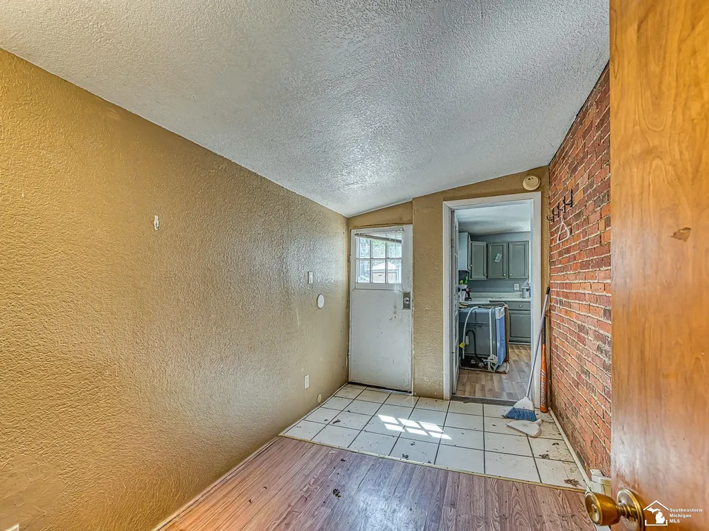 115 Grove Street Hudson City MI 49247