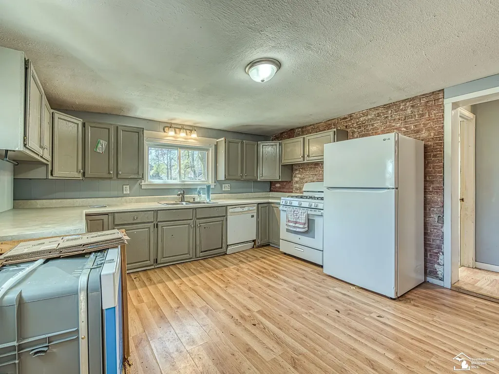 115 Grove Street Hudson City MI 49247