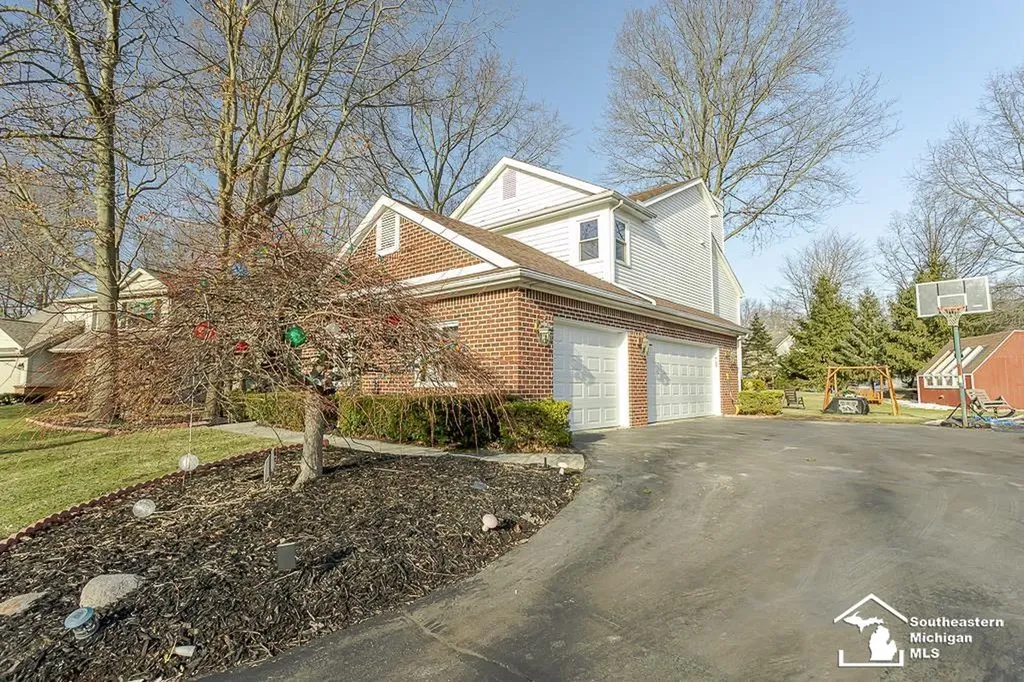 6820 Stonegate Drive Bedford Township MI 48182