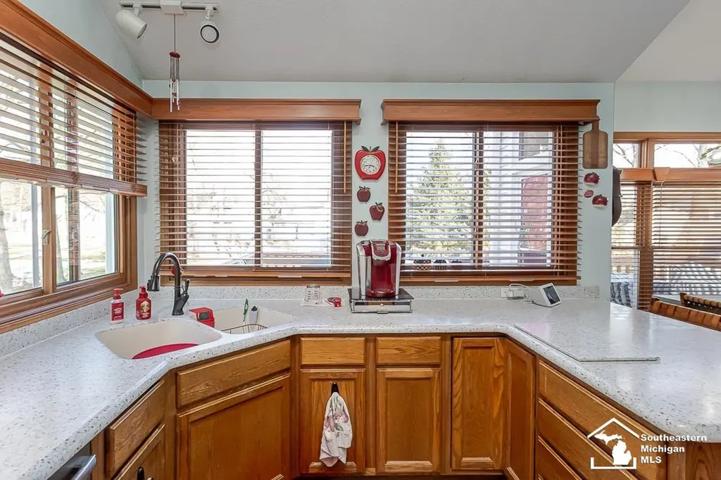 6820 Stonegate Drive Bedford Township MI 48182