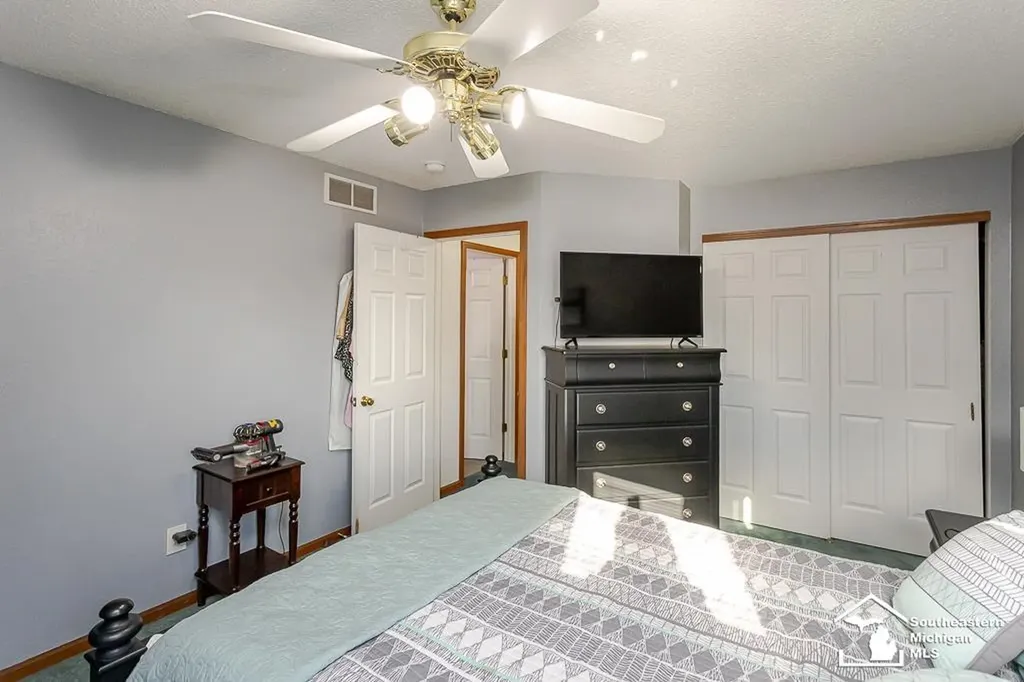 6820 Stonegate Drive Bedford Township MI 48182