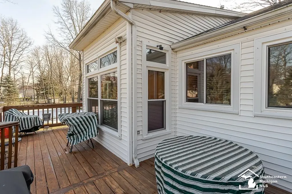 6820 Stonegate Drive Bedford Township MI 48182