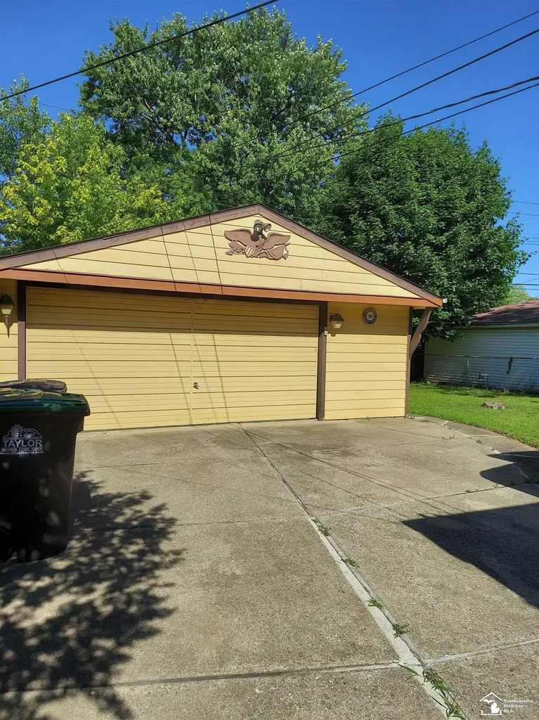 7914 Campbell Street Taylor City MI 48180