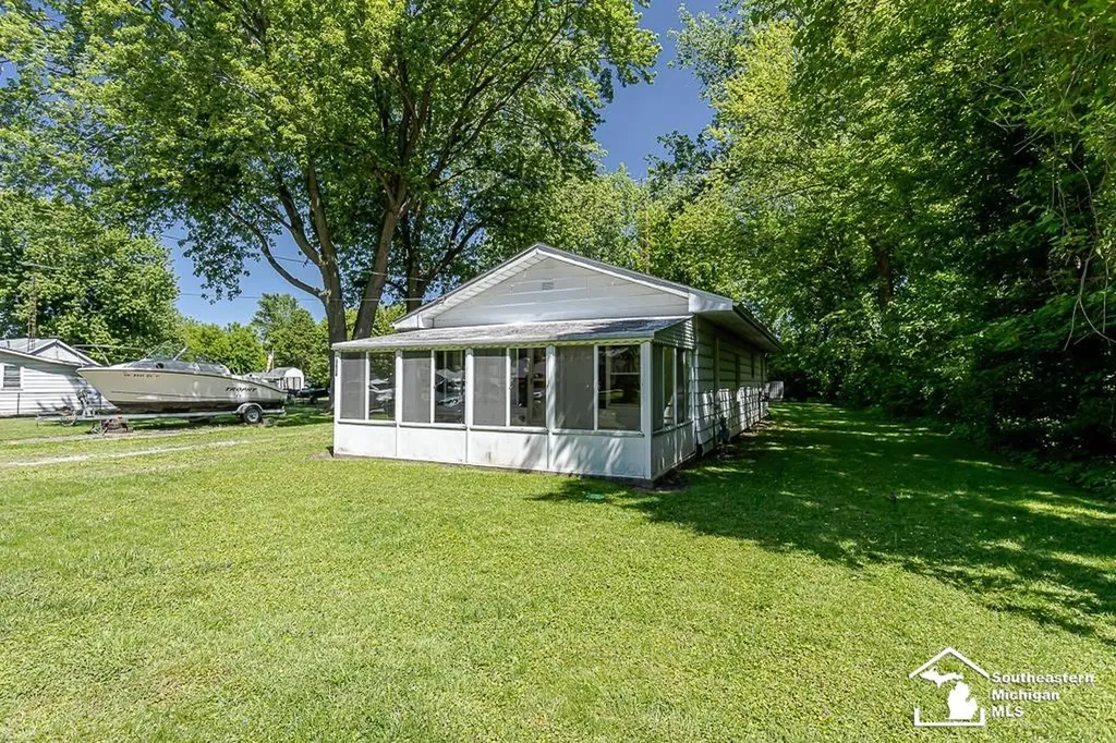 13838 Bayside Drive Monroe Charter Township MI 48161