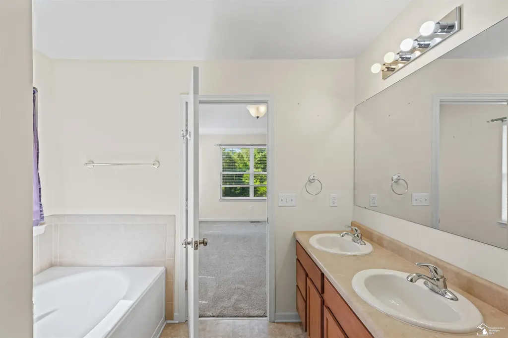 5054 Breckenridge Drive Ypsilanti Charter Township MI 48197