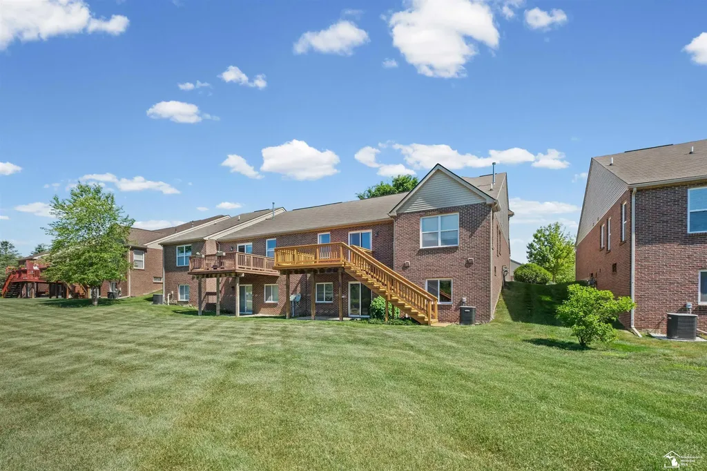 5054 Breckenridge Drive Ypsilanti Charter Township MI 48197