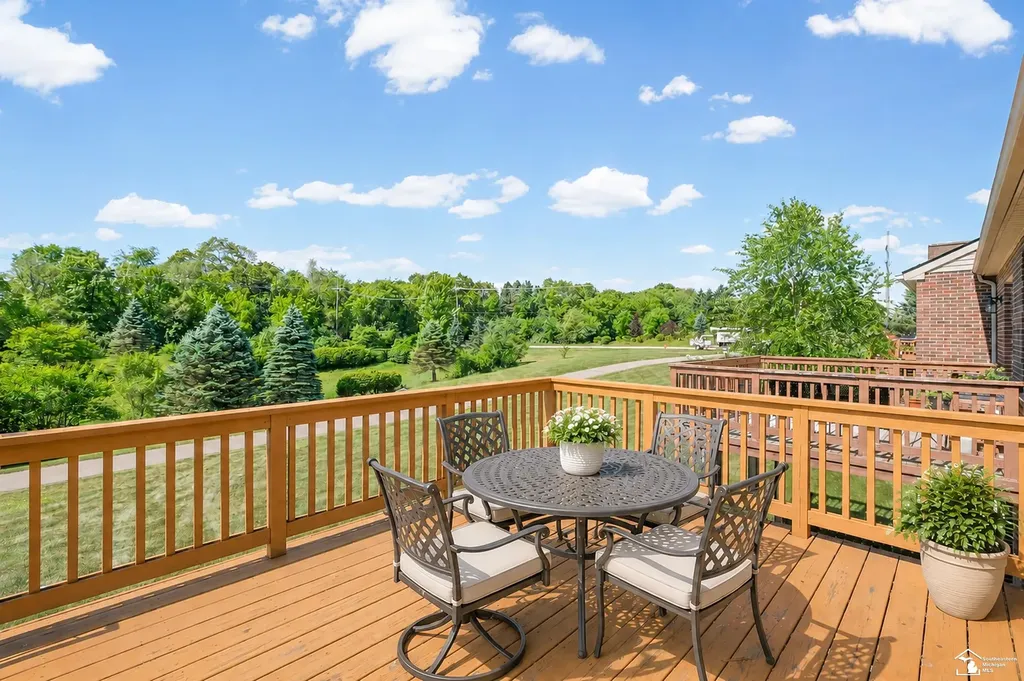 5054 Breckenridge Drive Ypsilanti Charter Township MI 48197