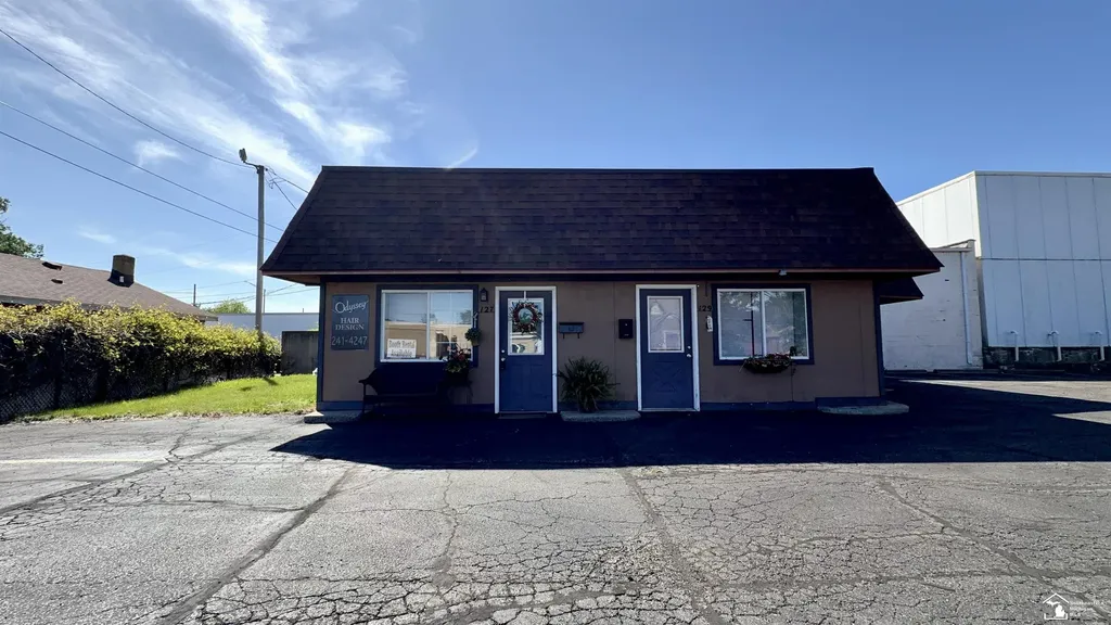 127/129 Bentley Drive Monroe City MI 48162