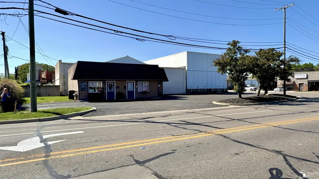 127/129 Bentley Drive Monroe City MI 48162