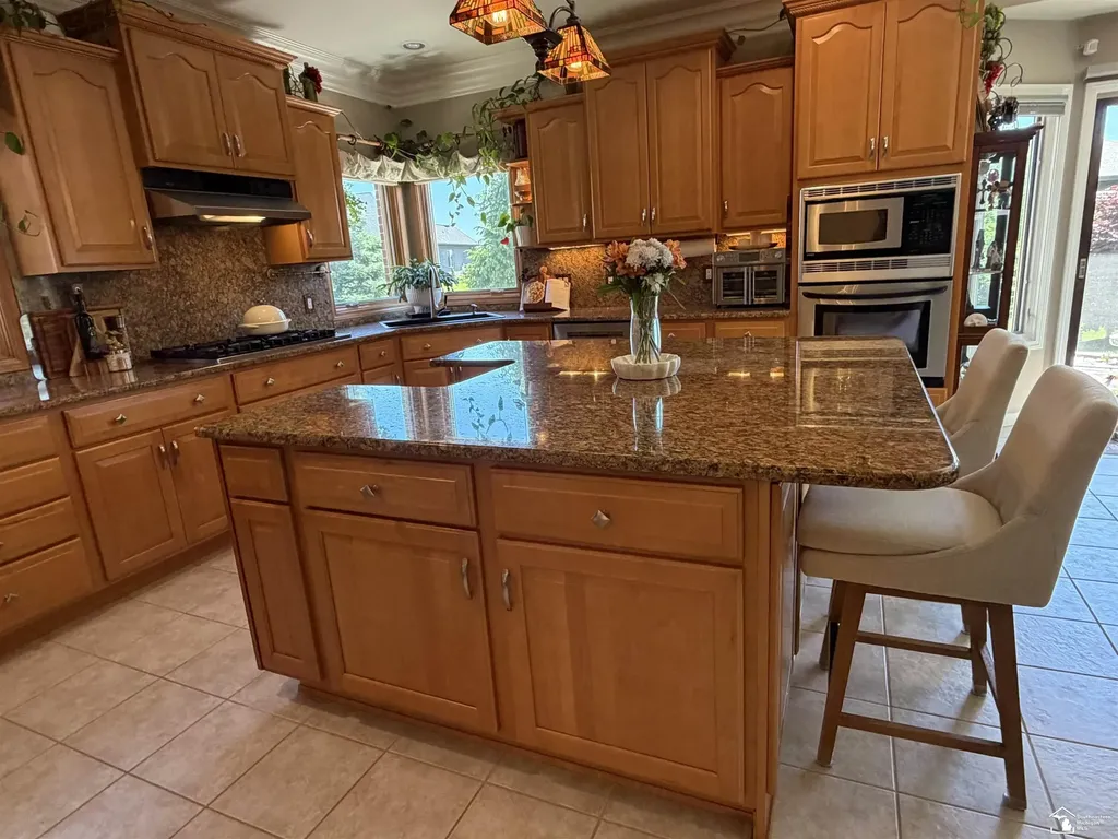 8424 Eagle Pointe Drive Unknown City MI 48166
