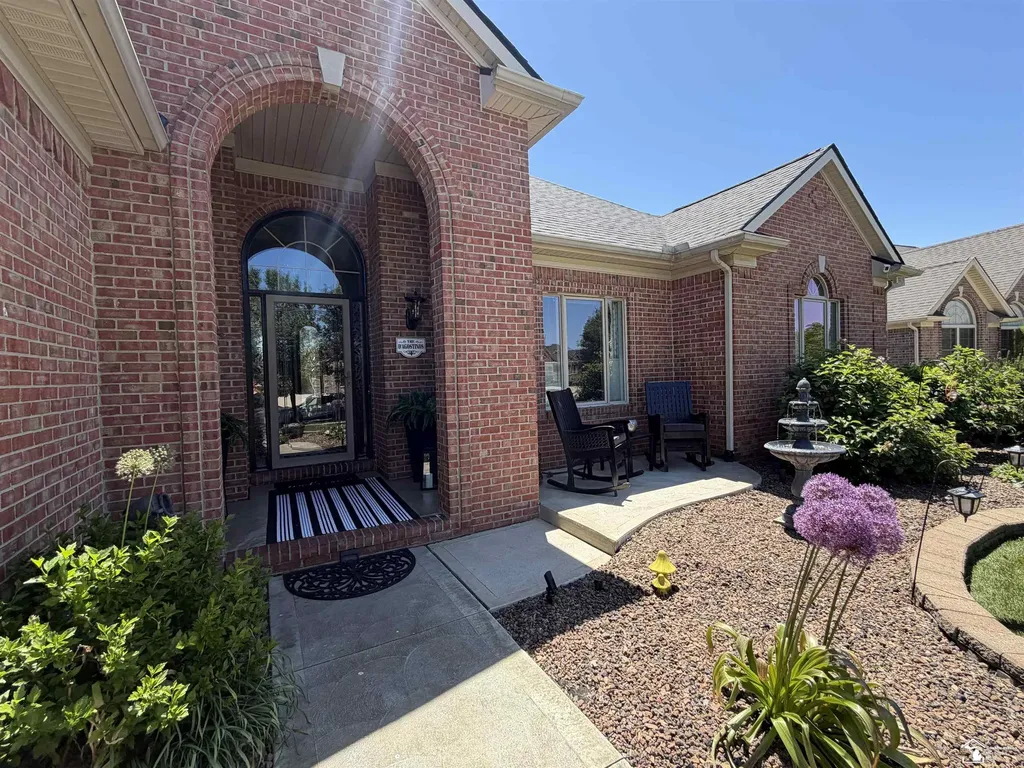 8424 Eagle Pointe Drive Unknown City MI 48166