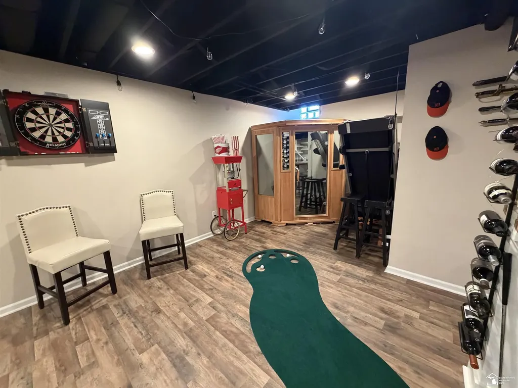 8424 Eagle Pointe Drive Unknown City MI 48166