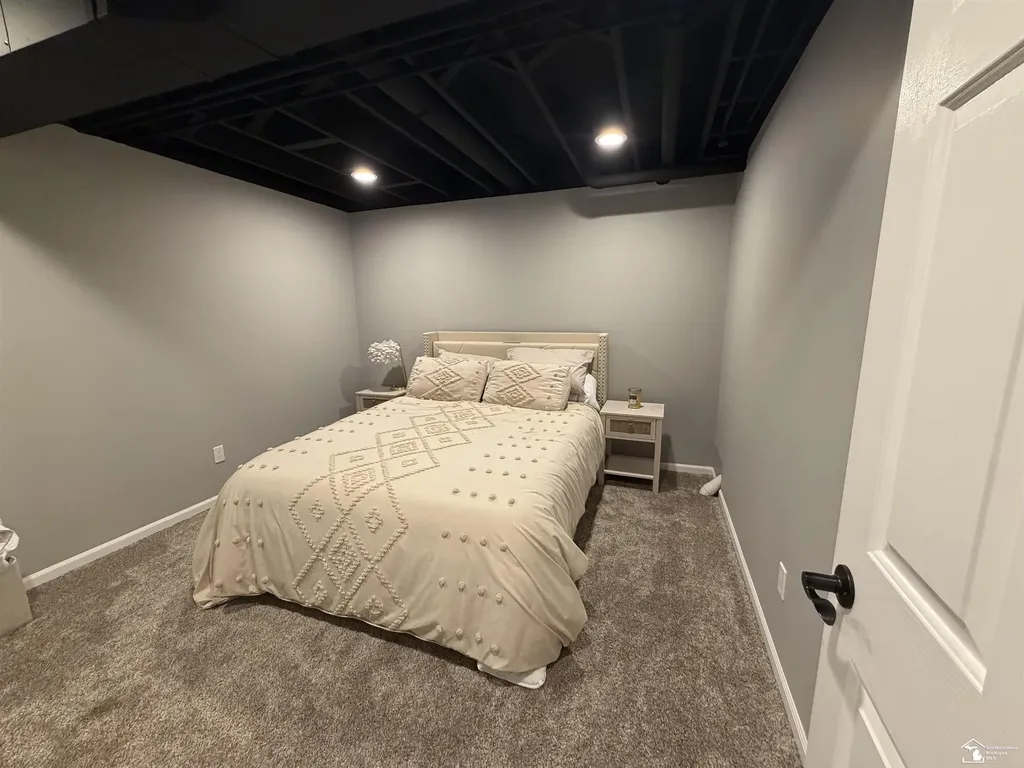 8424 Eagle Pointe Drive Unknown City MI 48166
